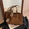 Bolsa Grande de Camurça Transfronteiriça para Mulheres Outono e Inverno 2025 Nova Versátil Casual Bolsa de Ombro Bolsa Tote de Classe