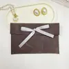 Bolsa de sobre de terciopelo nueva transfronteriza al por mayor bolsa para envolver regalos bolsa con cordón de terciopelo para joyería bolsa con solapa
