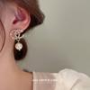 Pin Plateado con Perla Letra Lazo Aretes Diseño de Temperamento de Moda Aretes de Tuerca Lujo Ligero Avanzado Joyería de Oreja Venta al por Mayor