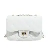Bolsa Quadrada Pequena com Corrente de Cor Sólida para Mulheres 2025 Nova Simples Bordada com Fio Acolchoado Bolsa de Mão Ombro Moda Bolsa Transversal