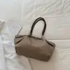 Bolso tote de moda de gran capacidad, nuevo modelo de verano 2026, bolso de hombro plisado de alto valor para mujer, adecuado para el trabajo y los desplazamientos