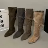 Botas altas de otoño con punta fina, hebilla, nuevo diseño adelgazante 2026, caña ancha, tacón bajo, botas largas elegantes y de moda para mujer