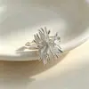Anillo de Fuegos Artificiales Estilo Coreano con Diseño Único, Joyería de Moda y Versátil al por Mayor, Textura Plateada, Anillo Tridimensional al por Mayor