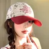 Gorra de Béisbol Floral Retro Americana para Mujer 2026 Nuevo Estilo Ala Ancha Hace que la Cara Parezca Más Pequeña Versátil Profunda Suave Superior Pico de Pato