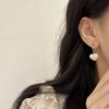 Pendientes de perlas de sirena Ji para mujer, diseño de nicho de alta calidad, hebilla de oreja de amor, nueva joyería de moda 2023