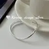 Joia de Mão Simples Ins Coreana Prata de Lei S925 Pulseira Assimétrica Versátil de Alto Padrão Design de Nicho Modelo Feminino