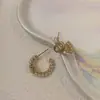 Pendientes Minimalistas y Sofisticados con un Estilo Único, Presentando un Diseño de Nariz de Cerdo en Forma de C y Perlas, Adecuados para Mujeres, Simples y Modernos, Versátiles