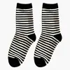 Calcetines japoneses para niños estilo académico simple retro ins moda calcetines a rayas Joker algodón calcetines Zhuji al por mayor