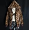 Abrigo con estampado de leopardo transfronterizo de moda europea y americana 2024 para hombres y mujeres con cárdigan retro cálido con capucha