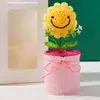 Portalápices Navideño de Alta Gama, Práctico Ramo de Flores de Girasol Tejidas Hecho a Mano, Adorno Conmemorativo, Regalo de Agradecimiento para Maestros