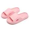 Novas Pantufas de Verão Qidashun para Banheiro e Uso Doméstico para Homens e Mulheres, Pantufas Leves para Interior com Toque Macio, Atacado