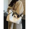 Bolsa Casual Grande Capacidade para Mulheres 2024 Nova Tendência Moda Versátil Estudante Universitário Bolsa de Ombro Bolsa Tote de Mão