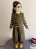Conjunto de camiseta a rayas estilo bosque para niñas, nuevo y elegante atuendo de otoño 2026 para niña bebé, conjunto de tres piezas con chaleco