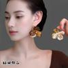 2025 Aretes Florales de Contraste de Color Retro Acrílicos de Caramelo Macchiato Moda Francesa de Nicho Aretes Estilo Vacaciones para Mujer