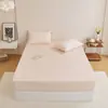 2025 nuevo sombrero de cama de seda de nieve diurna con sensación fresca individual de verano se puede usar sin nada funda de cama de seda helada protector de colchón de tres piezas