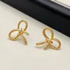 Brincos de Laço Coreanos Simples, Compactos, de Alto Padrão, Luxo Acessível, Peça de Nicho para Roupa de Trabalho, Design Versátil, Brincos Personalizados para Mulheres