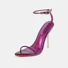 Venta al por mayor del fabricante nueva moda sexy transparente cristal tacón de aguja tira sandalias simples tendencia europea y americana