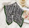 Lenço de Seda Floral Estilo Coreano Lenço Quadrado Pequeno Fino Versátil Lenço Headscarf Espinha de Peixe Lenço Xale Veludo Imitação Mulheres