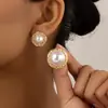 Dos pares de pendientes de botón simples con perla, pendientes de botón con patrón de diamantes retro elegante, pendientes de camino, versátiles de alta calidad para mujer