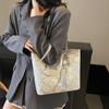 Bolsa Tote Elegante de Grande Capacidade para Mulheres Verão 2025 Nova Casual de Ombro Portátil para Estudantes Universitários Aula Bolsa para o Dia a Dia