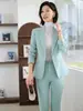 Traje de Alta Gama Gris Claro para Mujer Ropa de Trabajo Ol Viajero Presentador Conferencista Ropa Profesional Traje de Mujer