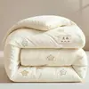 Nueva colcha de fibra de soja 2026, colcha de invierno, colcha cálida para dormitorio individual, colcha de algodón engrosada, adecuada para todas las estaciones