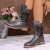 Botas Femininas Europeias e Americanas Transfronteiriças Botas Femininas com Cadarço Botas Martin Transfronteiriças Femininas com Zíper nas Costas Rebites Tamanho Grande Europeu e Americano Lateral Atacado Tamanho Grande