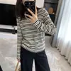 Un imprescindible para todos: Camiseta de manga larga a rayas elástica con textura vintage, rayas de color contrastante, cuello redondo, capa base de otoño para mujer