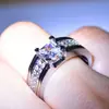 Desejo Novo anel de princesa quadrado com zircônia cravejada diamante moda europeia e americana anel de zircônia flash simulação noivado fabricante