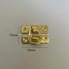 30*22 hebilla de hierro amarilla candado caja de madera hebilla de caja hebilla de caja oscura hebilla de caja de regalo caja de brocado hebilla de embalaje hebilla de hierro