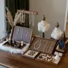 Suporte de Exibição de Joias de Madeira Maciça Vintage Bandeja para Colar e Pulseira Adereços de Vitrine para Lojas de Joias