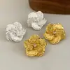 Brincos florais requintados de moda retrô, versáteis, de luxo leve, de alta qualidade, com um design único para o trajeto diário