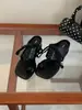 Sandálias Slip-On com Cadarço e Bico Quadrado Estilo Francês para Mulheres, Novo Modelo Primavera/Verão 2026, Aumento Interno de Altura, Adequadas para Uso Externo e Férias