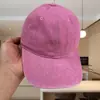Gorra de béisbol retro simple lavada desgastada estilo europeo para hombres y mujeres gorra de pico versátil para exteriores sombrero simple venta al por mayor
