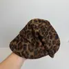 Chapéu de Pescador Tendência Estampa Leopardo Retrô 2026 para Mulheres, Temporada de Outono, Afina o Rosto, Chapéu de Equitação Versátil e Fashion, Chapéu Octogonal Casual