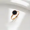 Anillo de Acero de Titanio con Diseño Simple Dongdaemun Coreano, No se Desvanece, para Mujer, Anillo de Dedo de Lujo Ligero a la Moda, Joyería para Mano Mismo Estilo del Pequeño Libro Rojo