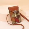 Bolsa para Celular com Tela Sensível ao Toque Feminina Moda Verão 2024 Bolsa de Ombro Transversal Bolsa Pequena Vertical de Couro Macio Bolsa Feminina