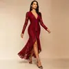 E-commerce Transfronteiriço Europeu e Americano Novo Estilo Moda Feminina Fashionável Sexy Decote V Renda Plissado Fenda Cauda de Peixe Vestido Longo para Banquete e Noite