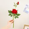 Nuevas Rosas Artificiales Día de San Valentín Hogar Boda Flores Artificiales Flores Falsas Rosas Artificiales Al Por Mayor En Stock