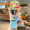Llavero Calculadora Mini Portátil Auténtico de Crayon Shin-Chan Lindo Colgante de Mochila para Niños Periférico de Anime Dibujos Animados