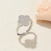 Anel de trevo de quatro folhas dedicado transfronteiriço estilo coreano cobre banhado a ouro nicho design de luxo leve anel de alta qualidade não desbota pulseira