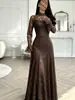 Vestido de noche de encaje estilo europeo y americano de 970W, manga larga, corte ajustado, cuello alto, elegante, adecuado para banquetes, brindis y bodas, nuevo modelo 2026