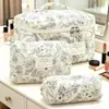 Bolsa de Maquiagem Portátil Acolchoada com Estampa Floral e Forro de Algodão, Bolsa Portátil para Armazenamento de Viagem Atacado, Grande, Média, Pequena, Novo Modelo Outono 2026