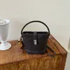 Bolsa Saco Retro de Alta Qualidade 2026 Nova Bolsa de Mão Simples Versátil para o Dia a Dia Bolsa de Ombro Único Transversal Moda de Mão