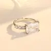 Anel de Diamante de Moda de Alto Padrão Transfronteiriço para Mulheres Design Simples Criativo Europeu e Americano Anel Versátil para o Dedo Indicador
