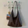 Bolsa de Ombro Texturizada Estilo Retrô para o Trabalho Feminina 2026 Nova Popular Estilo Coreano Temperamento Bolsa de Axila Bolsa Tote Moda Feminina