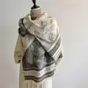 Bufanda de cachemira sintética para mujer para otoño e invierno, con un diseño jacquard de bosque retro, perfecta como chal grande para la oficina o como bufanda cálida para el cuello en ambientes con aire acondicionado.