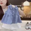 Ropa Infantil para Niñas 2026 Nuevo Elegante Conjunto de Dos Piezas de Verano con Chaleco Azul a Cuadros con Solapa y Shorts