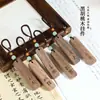 Colgante creativo de madera para llaves con caligrafía, con un toque de alta gama, adecuado para decorar el coche o el bolso, exquisito regalo pequeño hecho de madera maciza
