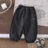 Calça de moletom infantil para meninos, casual, estilo coreano, outono e inverno, calça longa casual legal, bebê, novo 2026, peça única esportiva, calça de inverno